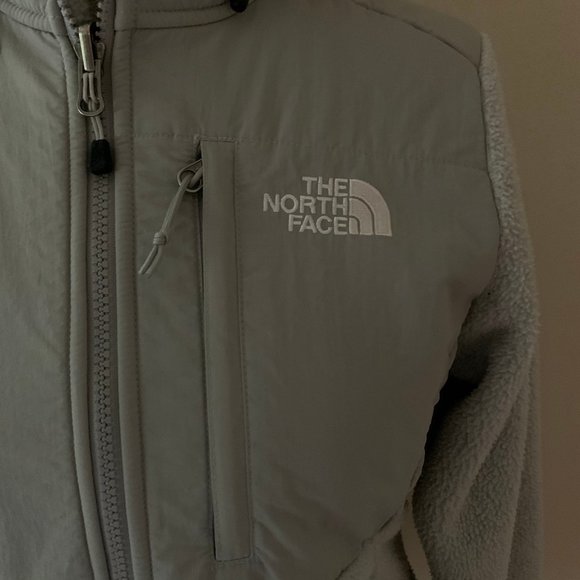 Grey North Face Denali Fleece - Picture 4 of 11
